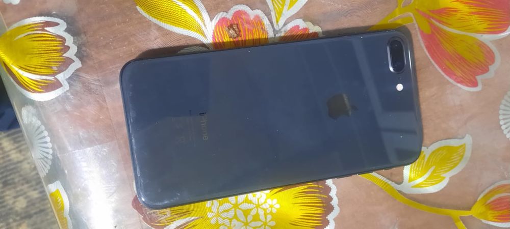 прадам айфон 8+ в идиале