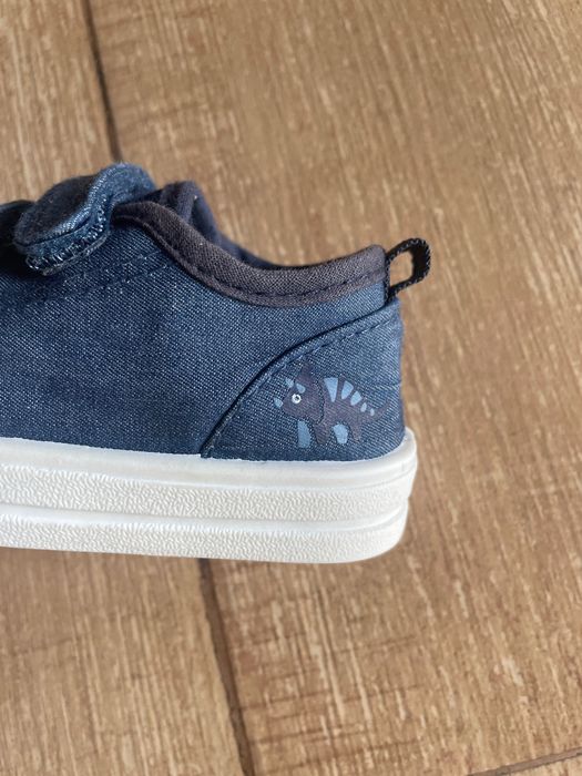 Сникърси Okaidi с велкро закопчаване