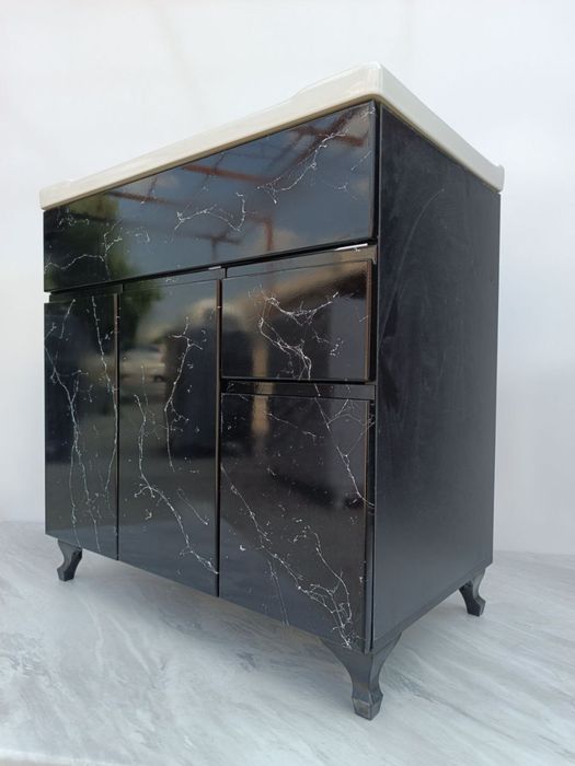 Тумба шкаф сотилади