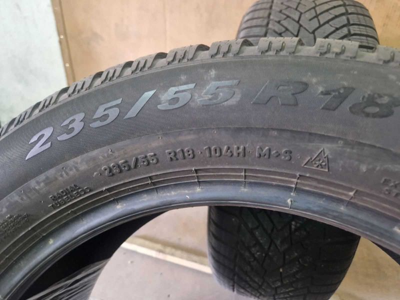 2 Pirelli R18 235/55
зимни гуми 
DOT2822