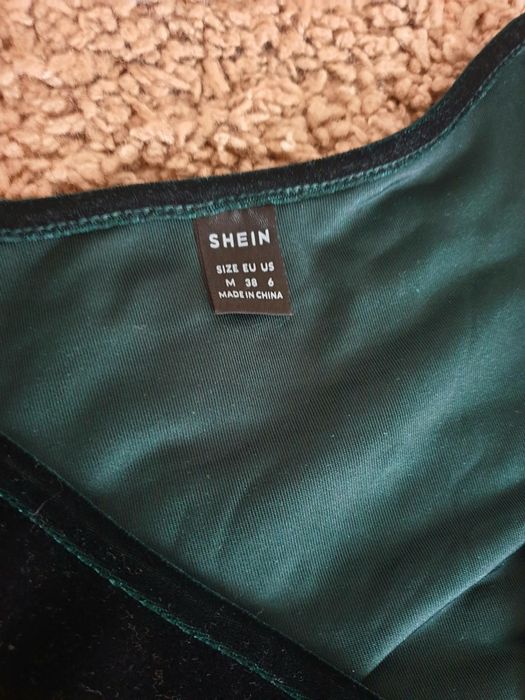 Rochita catifea verde inchis