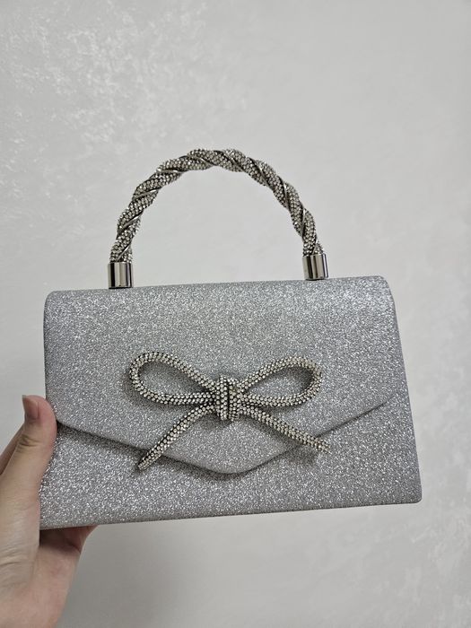 Продам сумочку вечернюю