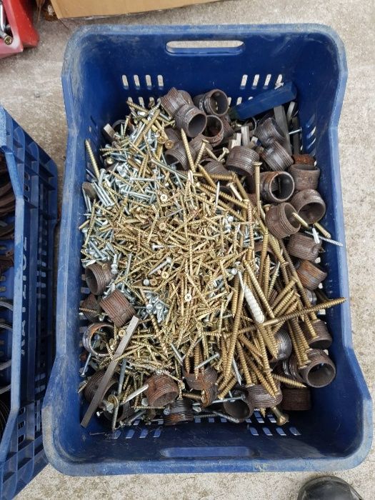 Крепежни елементи