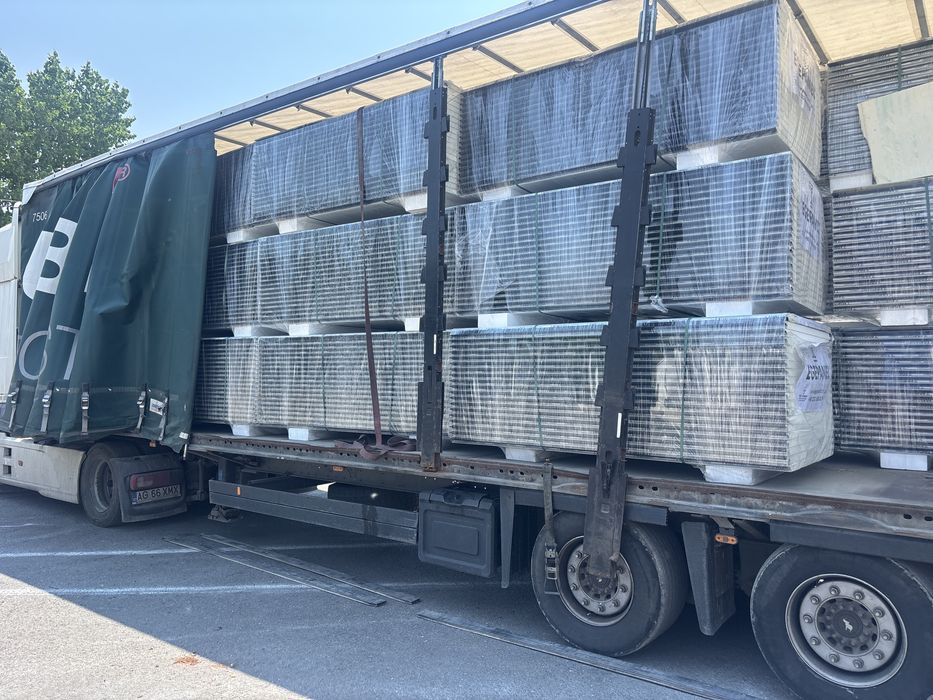 Vand panouri sandwich debitate la lungimi direct din fabrica
