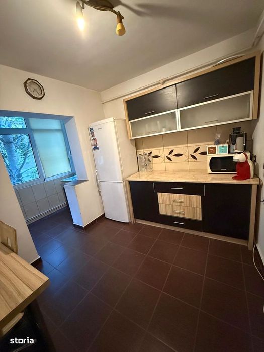 Apartament 3 camere decomandat, 70 mp, 2 balcoane – Zona Soarelui, T
