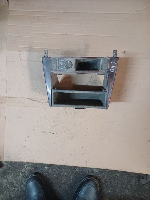 Рамка Вольво S40 в оригинале