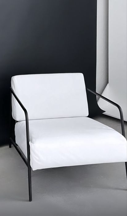 Кресло белое серое в стиле лофт