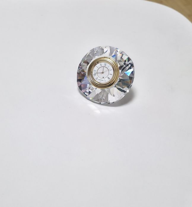 Ceas de masă swarovski forma diamant sticla slefuita superba