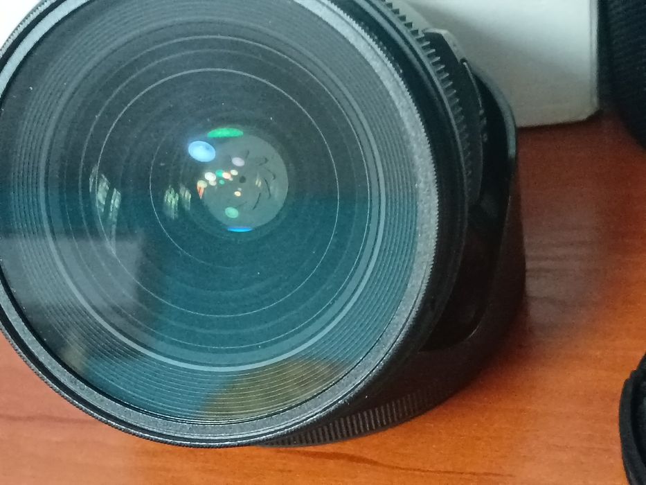 Продавам обектив Sigma 24mm f1.4 DG HSM Art за Никон