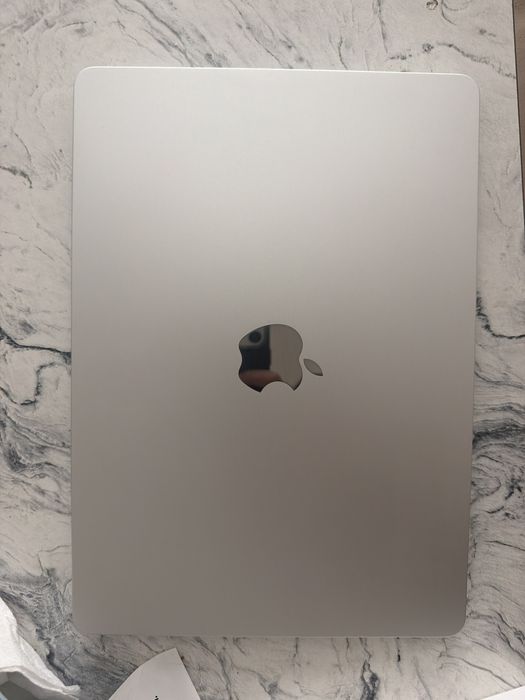 Macbook Air M4 256/16GB 99% 121 cycle