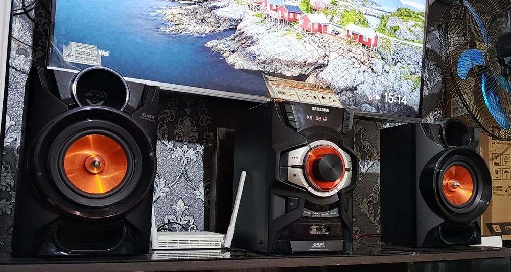 Музыкальный центр модель. Samsung. GIGA. Blast