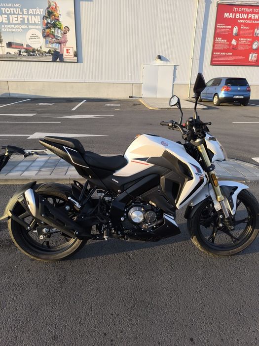 Motocicleta  Keeway RKF 125  ca noua, 4538 km