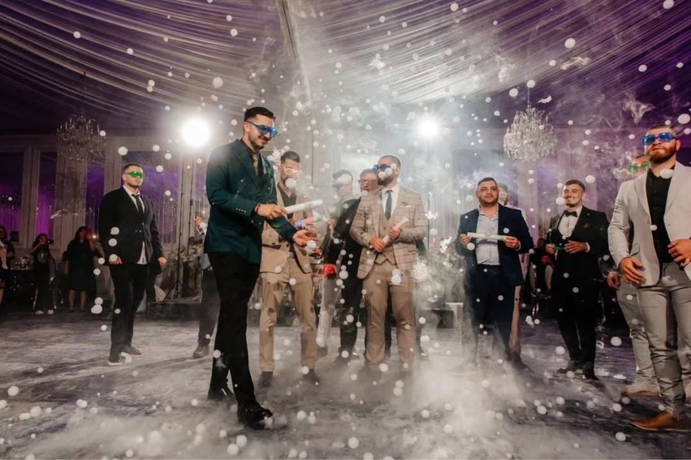 Masina de balaone cu fum