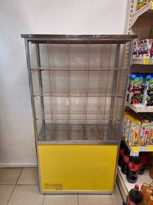 Витрина за ядки и бонбони