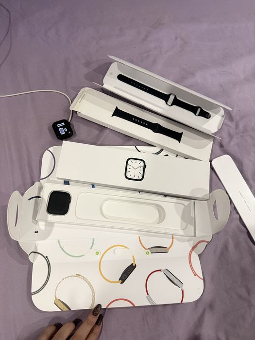 Продам apple watch series 7 41 мм