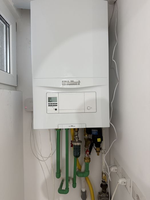 Vând apartament complet renovat și mobilat premium, etaj 3, direct proprietar