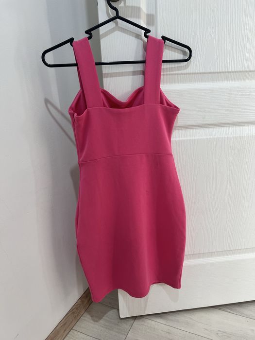 Продам мини платье по фигуре