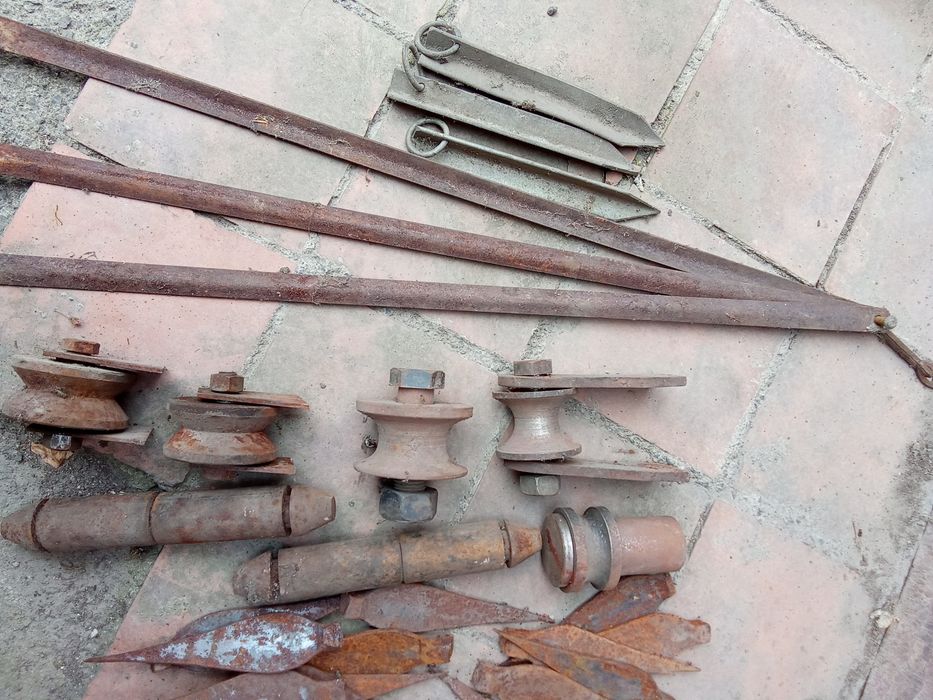 Ролики для ворот.