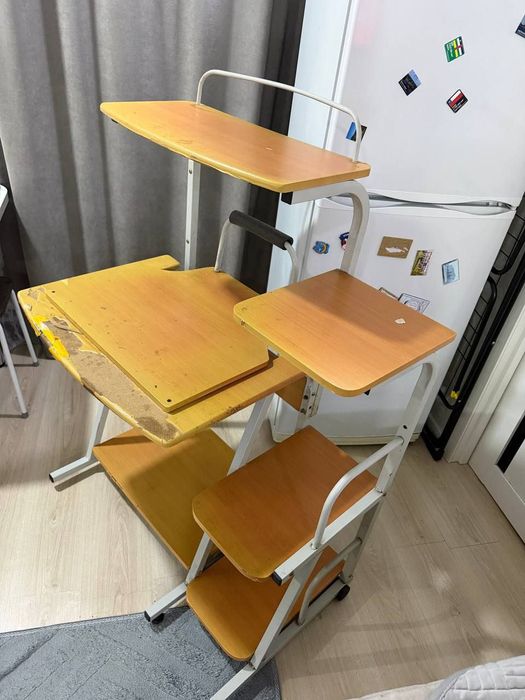 Стол компьютерный