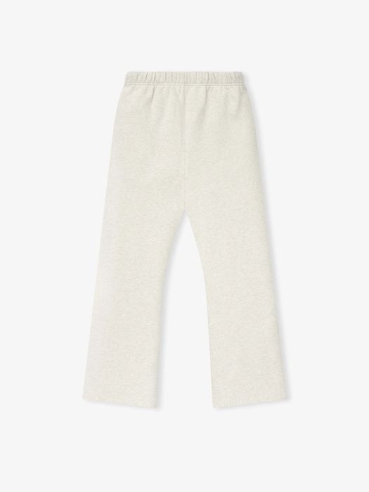 Pantaloni FW26 ESSENTIALS Fear Of God L
Flare Sweatpant
Flare Sweatpan