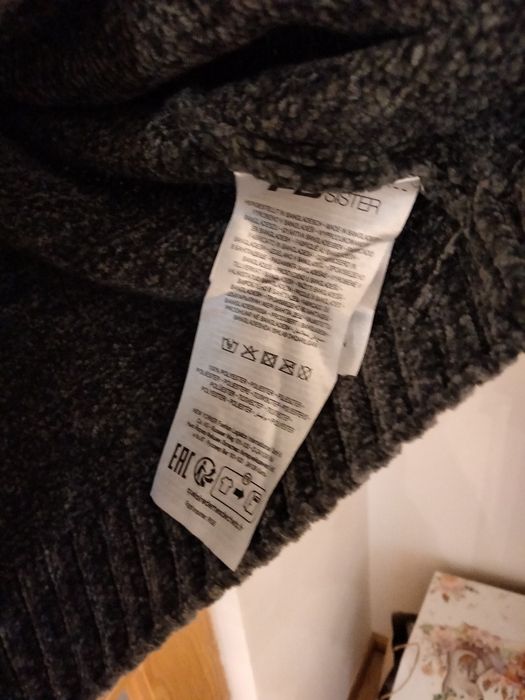 Pulover de dama măr. XL