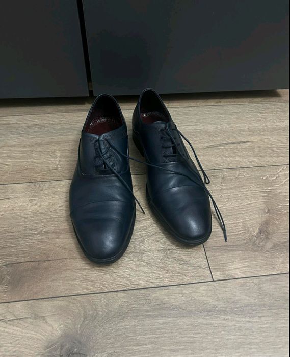 Мъжки официални ибувки.