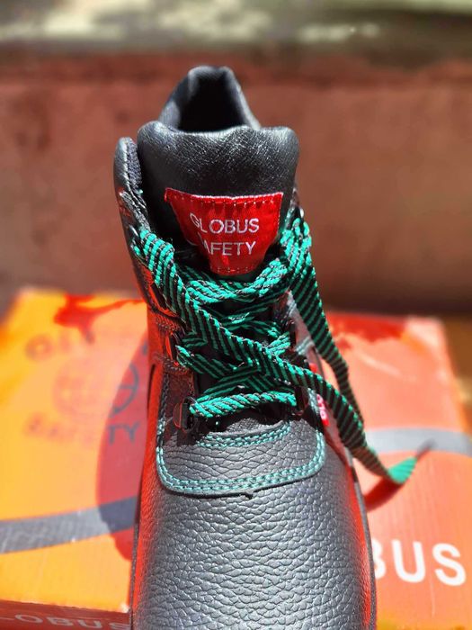 Нови мъжки работни обувки от водещи марки, номер 43