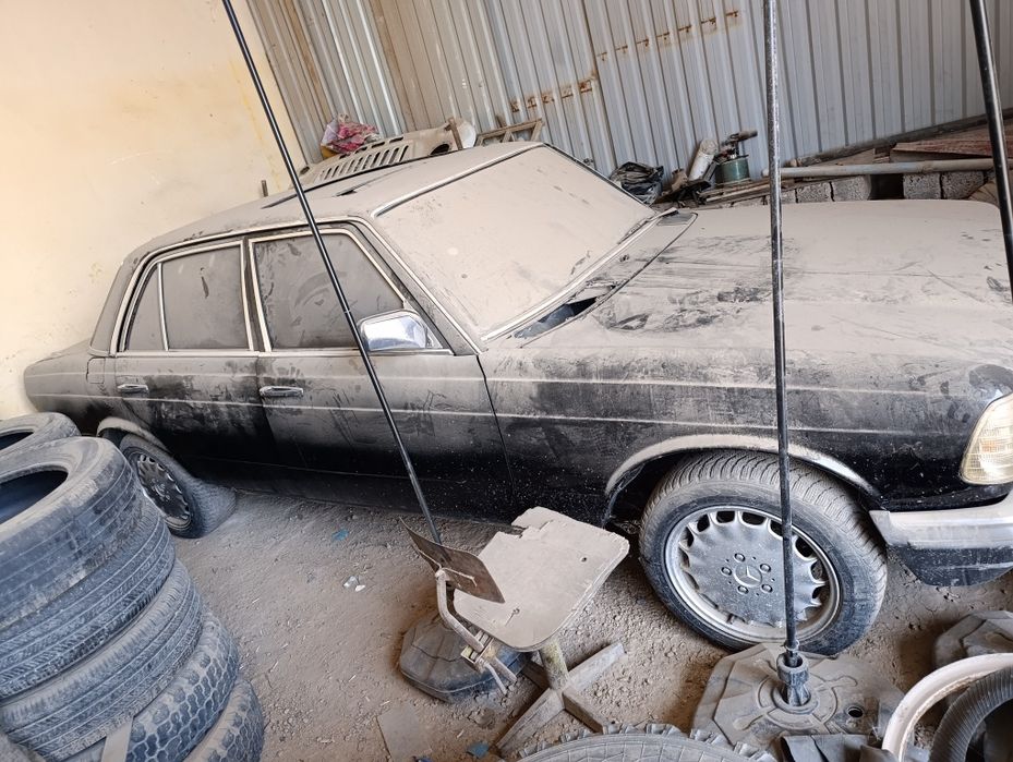 Mersedes benz w123 diplomat