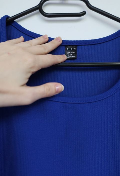 Top allbastru scurt Shein M