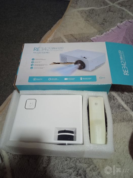 Мини LED проектор Coms RE342 (Из Кореи) / Mini LED Projector