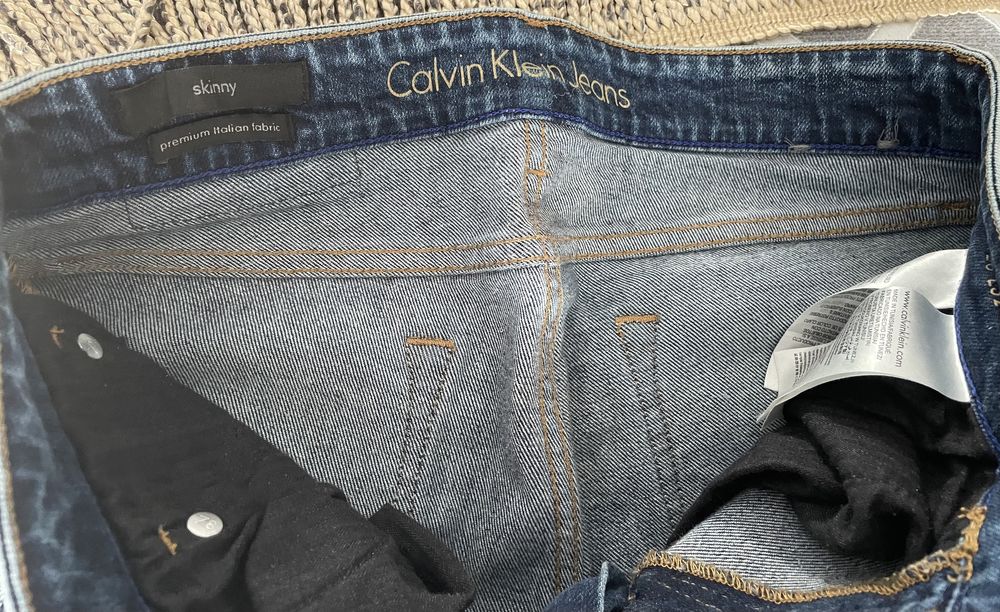 Джинсы Calvin Klein