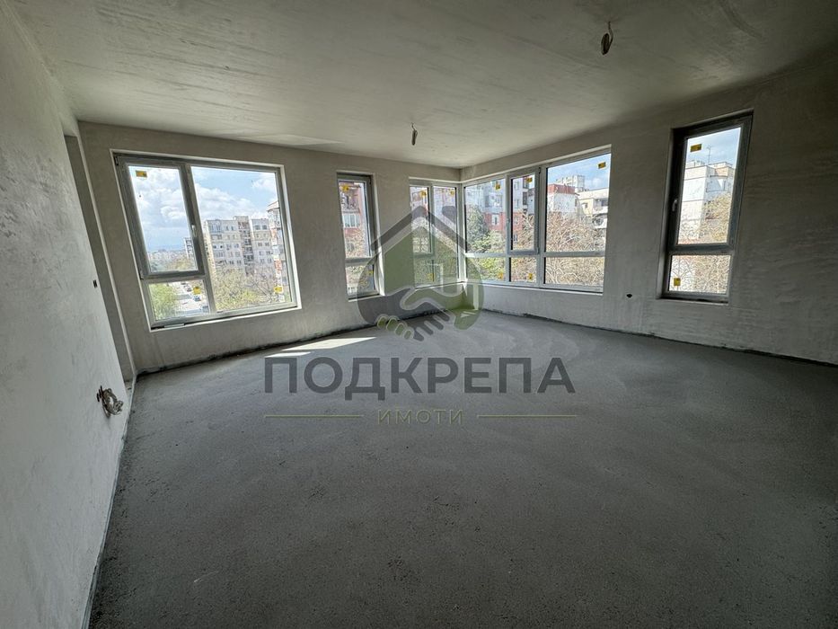 Продава се Тристаен апартамент в Пловдив, Тракия - 105 кв.м за 740 €/кв.м - Снимка #5