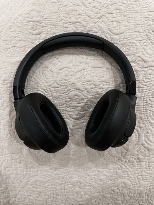 JBL Tune 720BT черные