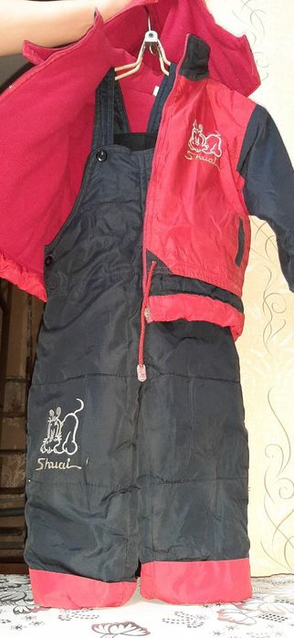 Продаю детские куртки