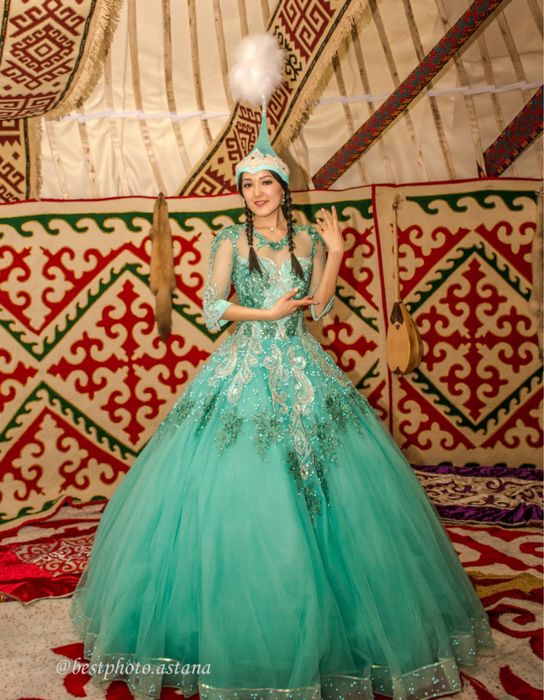 Национальные платья