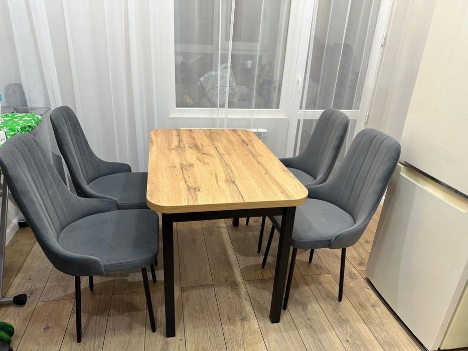 Стол и стул продаётся