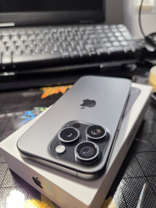 Iphone 15 pro 256gb black