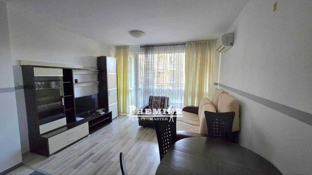 Двустаен в Свети влас с ниска такса поддръжка