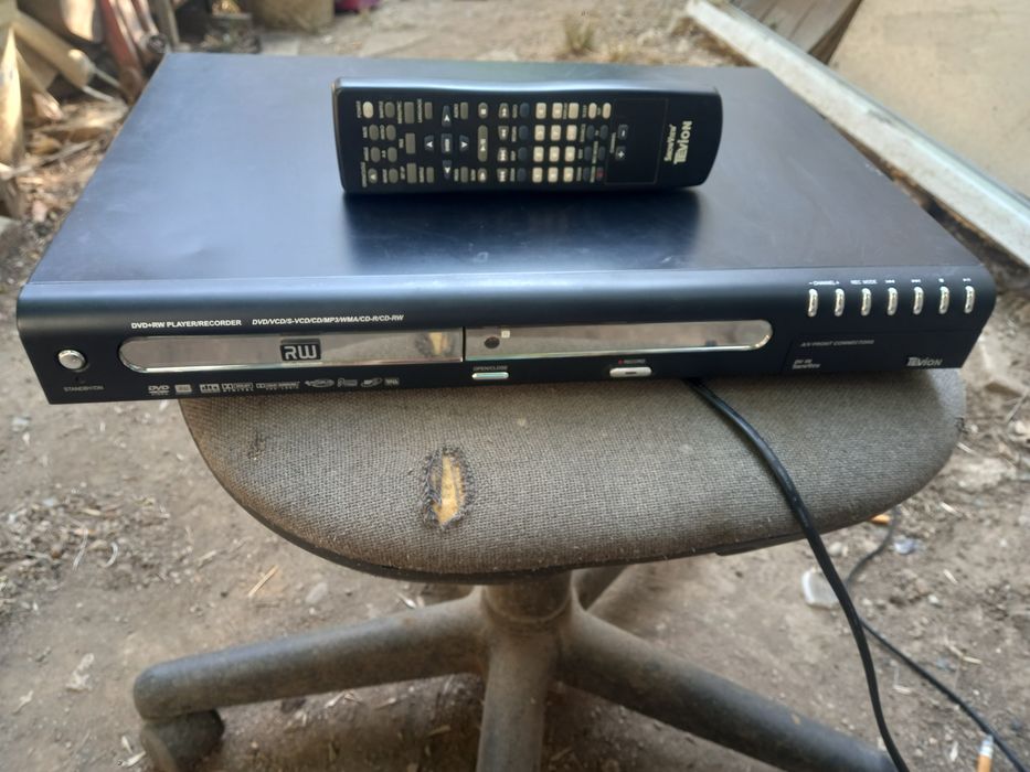 Vind dvd-uri Tevion  cu telecomanda, Philips și HDD &DVD PANASONIC rec