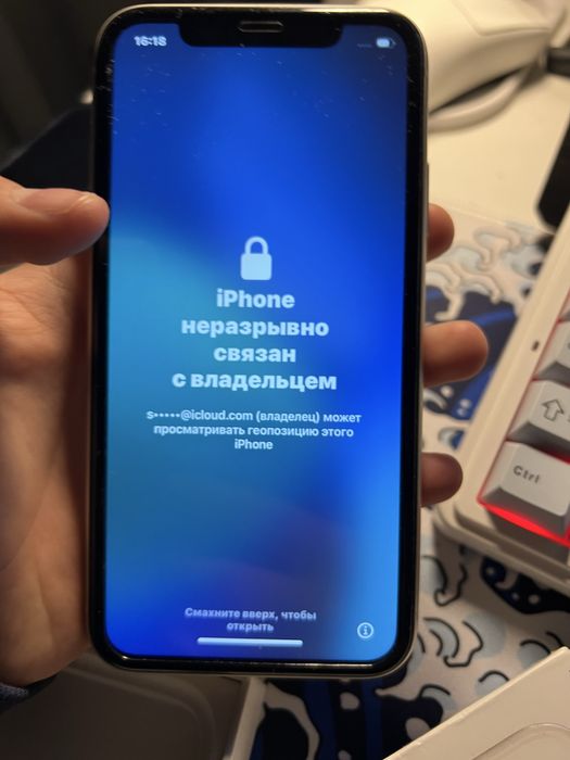 iPhone 11 в идеале заблокированный