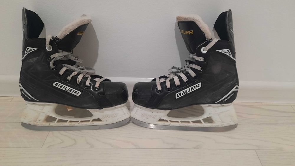 Коньки хоккейные