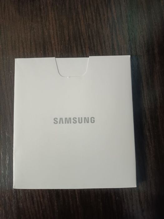 Продам наушники Samsung Galaxy Buds FE