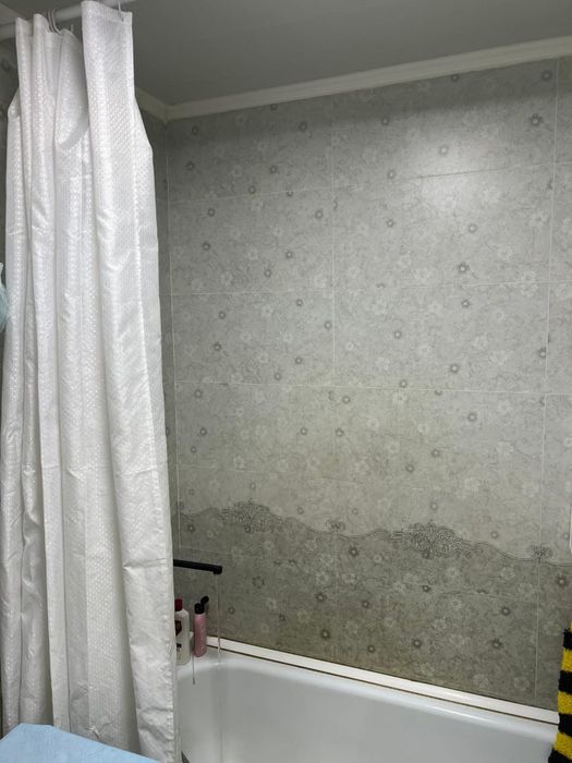 Продаеться 3 ком. Кв. 4 этаж середина