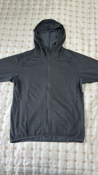 Спортивная Кофта