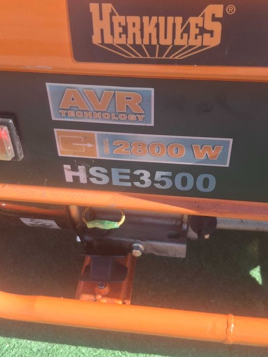 Бензинов генератор