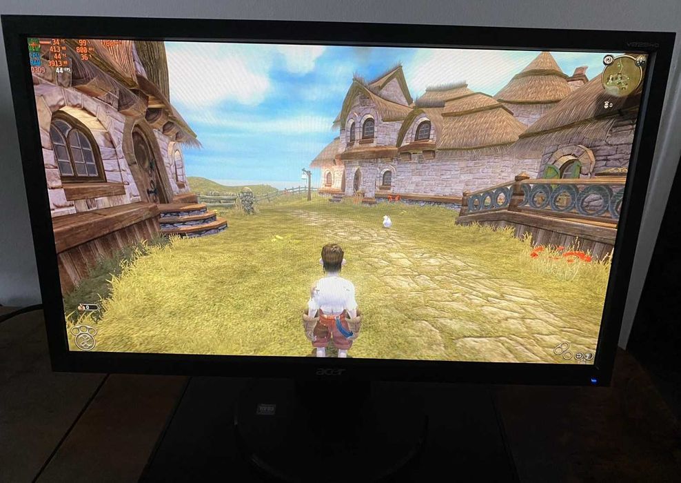 Компактен компютър за лек гейминг