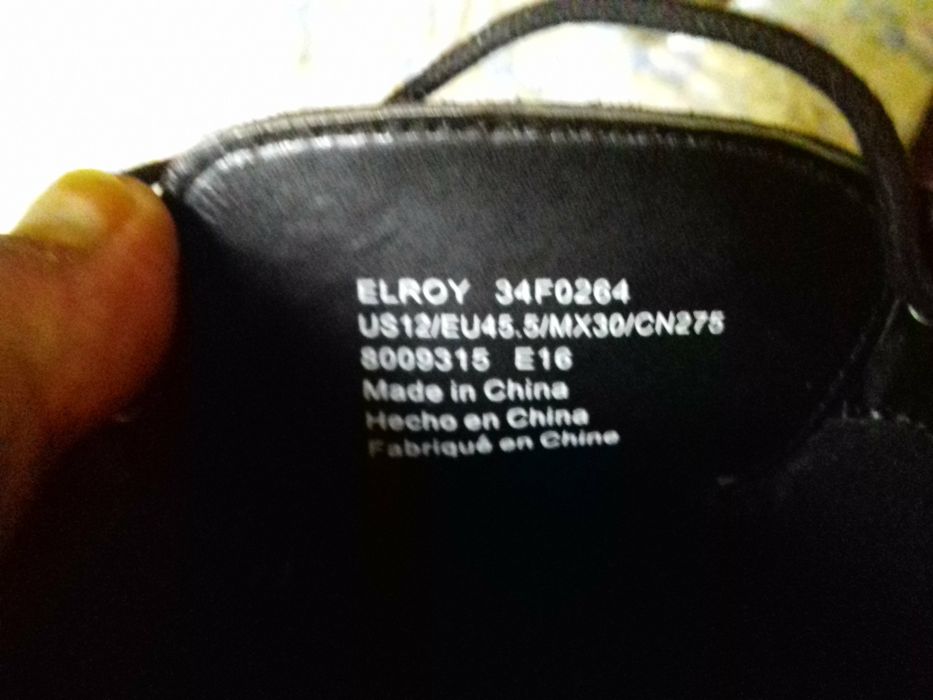 Pantofi noi din piele