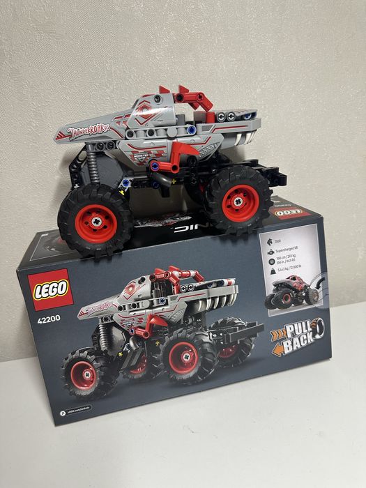 Lego Technic monster truck