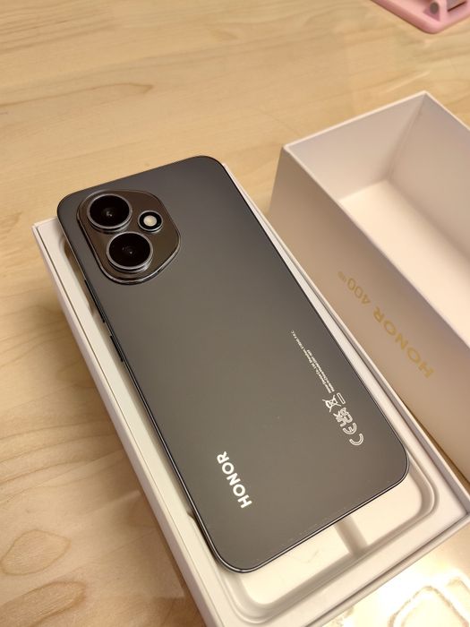 Продам Honor 400 (Технодом) 8/256GB