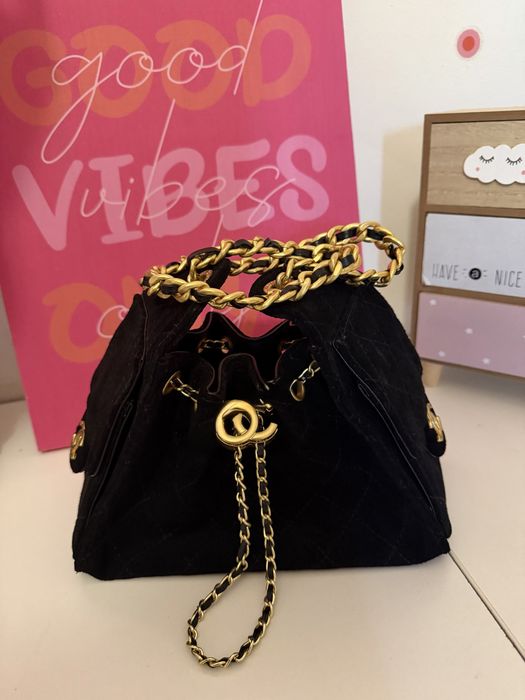 Chanel 25 Hobo Mini